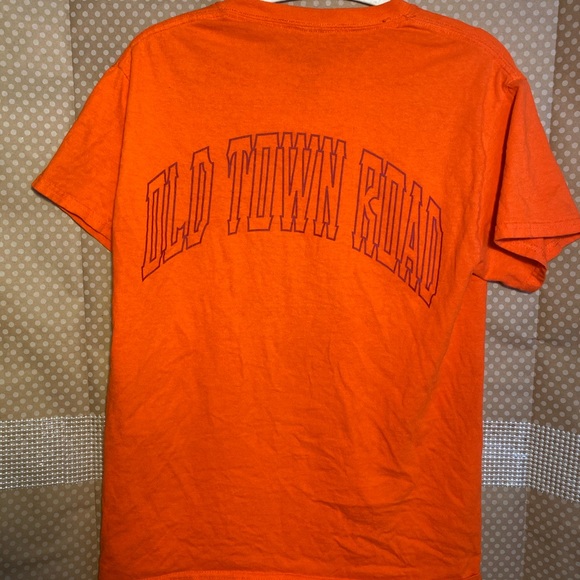 HORSES Old Town Road T-Shirt - Picture 2 of 5